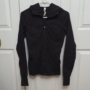 Lululemon In Flux Reversible Black Zip-Up Hooded Jacket/ 6